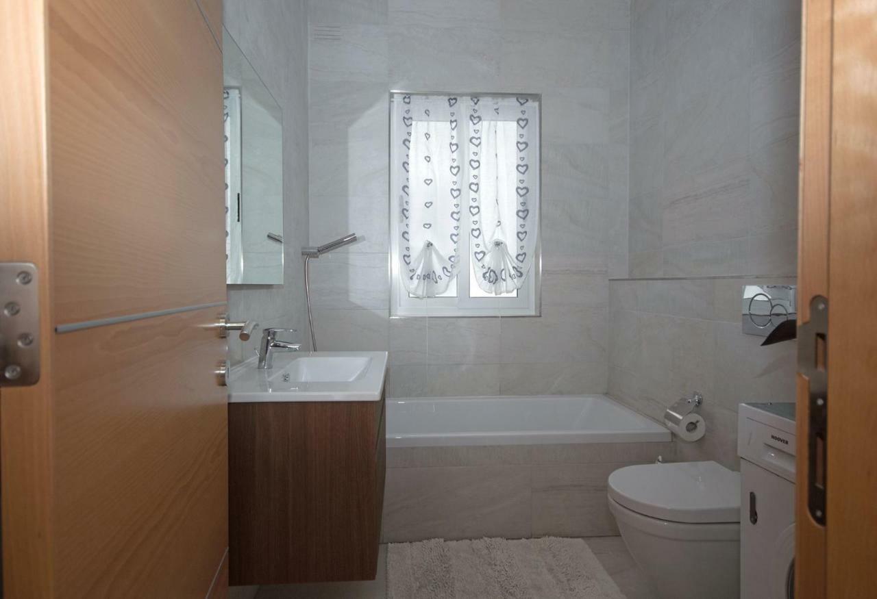 Апартаменти Crescent Court F Сент-Полс-Бей Екстер'єр фото